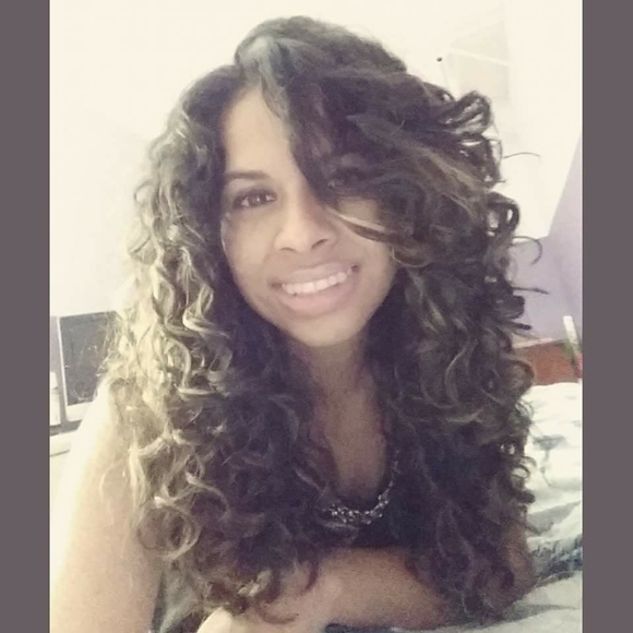 Meet your Posher, Sandra - Picture 1 of 1